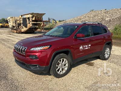 Photo of a 2017 Jeep CHEROKEE