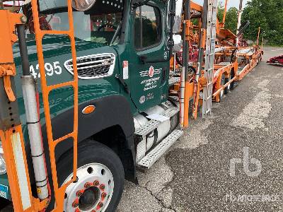 Photo of a 2020 Freightliner 114SD