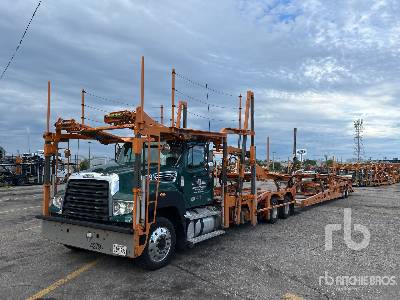Photo of a 2020 Freightliner 114SD