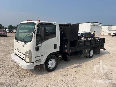 Photo of a 2013 Isuzu NPR HD