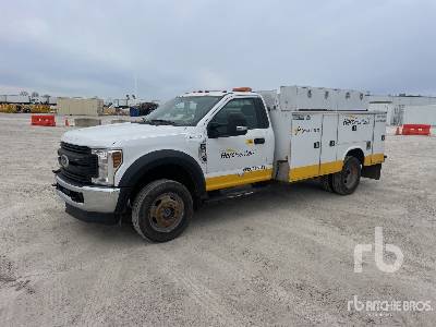 Photo of a 2018 Ford F-550