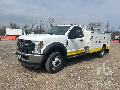 Photo of a 2018 Ford F-550