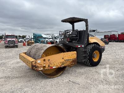 Photo of a 2015 Volvo SD115