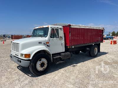 2000 International 4900