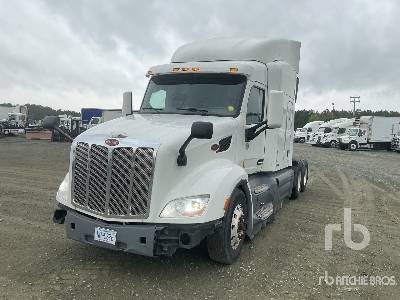 Photo of a 2017 Peterbilt 579