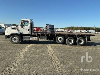 Photo of a 2018 Freightliner 114SD