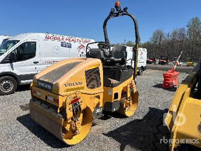 Photo of a 2015 Volvo DD25B