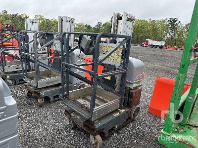Photo of a 2010 JLG 20MVL