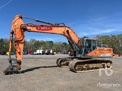 Photo of a 2015 Doosan DX300LC-5