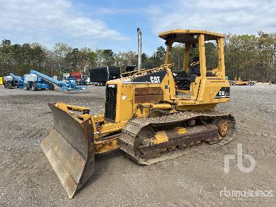 Photo of a 2005 Caterpillar D5G XL