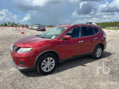 Photo of a 2016 Nissan ROGUE
