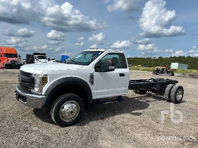 Photo of a 2017 Ford F-550