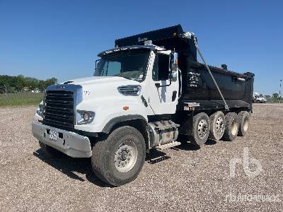 Photo of a 2023 Freightliner 114SD