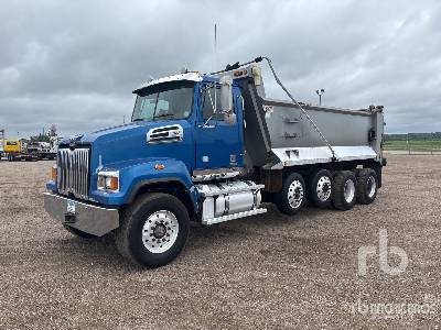 Photo of a 2017 Western Star 4700SF