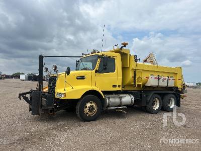 Photo of a 2003 Volvo VHD