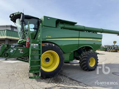Photo of a 2024 John Deere S790