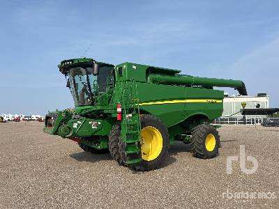 Photo of a 2021 John Deere S760