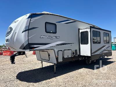 2022 FOREST RIVER  ARCTIC WOLF  34 ft 0 in T/A  Travel Trailer