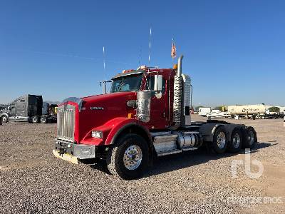Photo of a 2013 Kenworth T800
