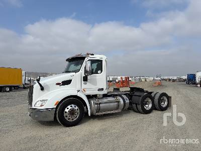 Photo of a 2016 Peterbilt 579