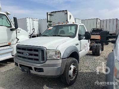 Photo of a 2005 Ford F-550