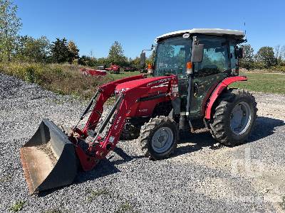 2018 MASSEY FERGUSON 1736 4WD Compact Utility Tractor 2018 MASSEY FERGUSON 1736 4WD Compact Utility Tractor