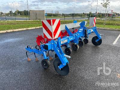 Unused 2022 CARRE  ECONET  Bineuse 5 Rangs (Non Utilise) 5 ...  Agricultural Equipment - Other