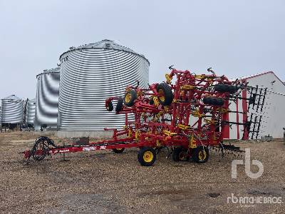 Photo of a 2018 Bourgault 8910