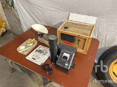 Photo of a  Labtronics 919