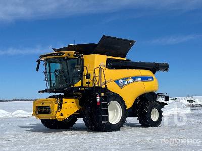 Photo of a 2018 New Holland CR9.90