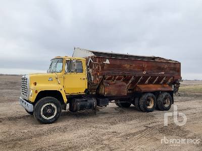 Photo of a 1986 Ford 8000