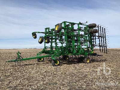 Photo of a 2013 John Deere 2210