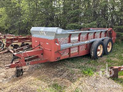 Photo of a  Hesston 15 ft T/A (Inoperable)