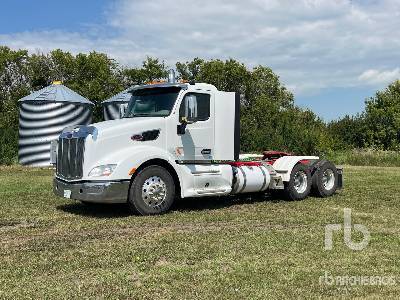 Photo of a 2018 Peterbilt 579