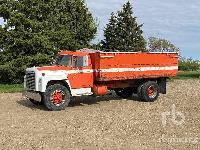 Photo of a 1976 International LOADSTAR 1700