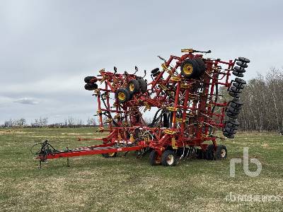 Photo of a 2005 Bourgault 5710