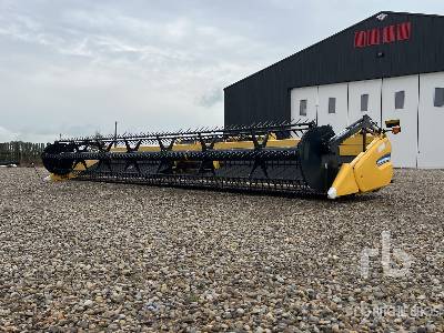 Photo of a 2014 New Holland 840CD-35