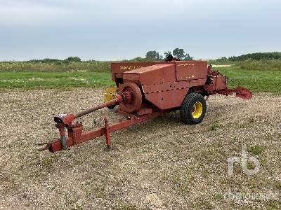 NEW HOLLAND  315  Baler