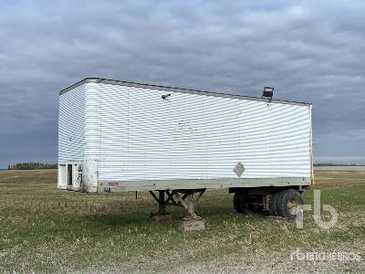 1980 FRUEHAUF FB8-F1-26-102 26 ft S/A Shop Van Trailer 1980 FRUEHAUF FB8-F1-26-102 26 ft S/A Shop Van Trailer