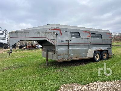 NORBERTS 18 ft T/A Stock Trailer NORBERTS 18 ft T/A Stock Trailer