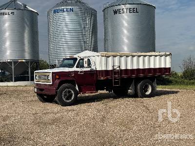 1981 GMC 7000 4x2 Grain Truck 1981 GMC 7000 4x2 Grain Truck