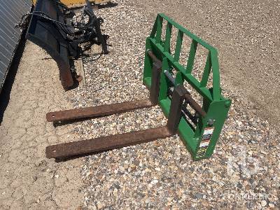 FRONTIER  48 in  Tractor Pallet Fork
