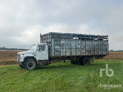 Photo of a 1984 International S1900