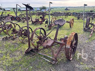 MASSEY HARRIS  28  5 ft Antique  Breaking Plow