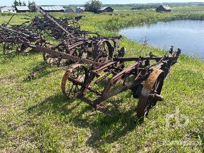 CASE 3 Bottom Breaking Plow CASE 3 Bottom Breaking Plow