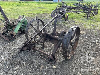 GIANT 8 5 ft 6 in Antique Breaking Plow GIANT 8 5 ft 6 in Antique Breaking Plow