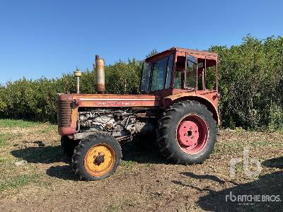 MASSEY FERGUSON 95 SUPER 4WD Wide Front Antique Tractor MASSEY FERGUSON 95 SUPER 4WD Wide Front Antique Tractor