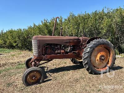 MASSEY-HARRIS  Antique Tractor