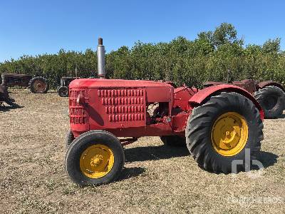 MASSEY-HARRIS  Antique Tractor