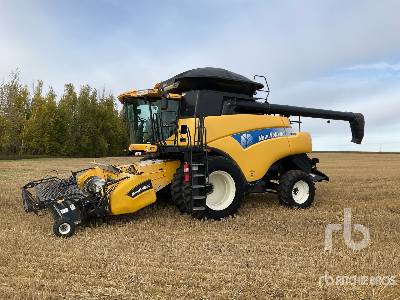 2008 NEW HOLLAND  CR 9070  Combine